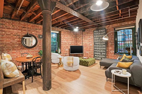 Retro Meets Industrial At Heritage Bond Store - Tourism Cairns 0