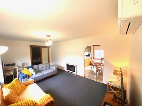 Retro Riverside Redan, Ballarat - Tourism Cairns 2