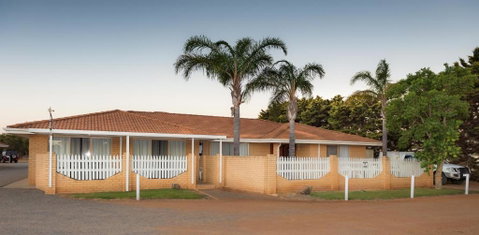 Rhodeside Lodge - Tourism Cairns 2