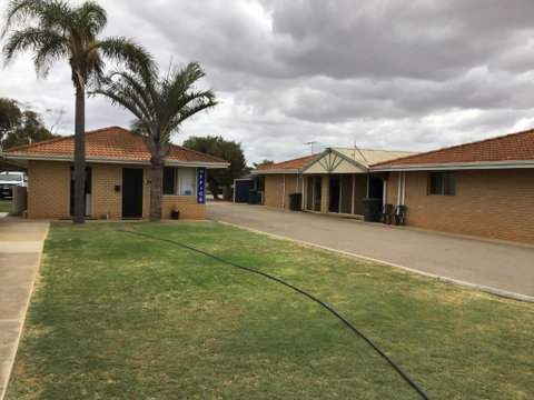 Rhodeside Lodge - Tourism Cairns 0