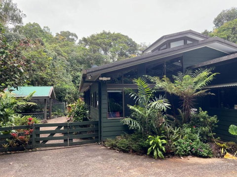 RIflebird Lodge - Tourism Cairns 1