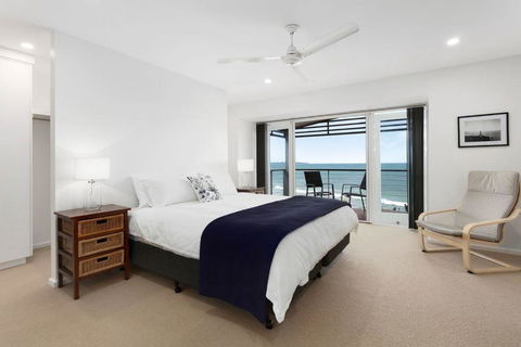 Rip N View - Tourism Cairns 1