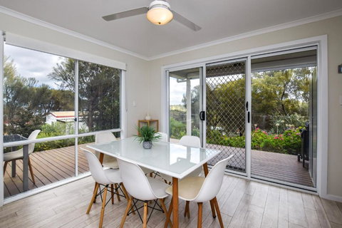 River Retreat - Tourism Cairns 0