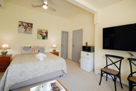 Riverview Boutique Motel - Tourism Cairns 0