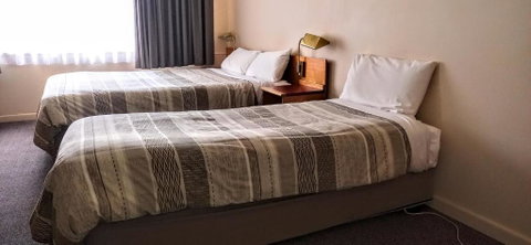Redhill Cooma Motor Inn - Tourism Cairns 2
