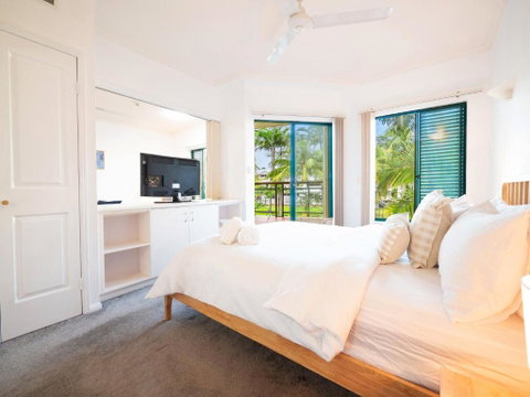 Reefside Escape - Tourism Cairns 1
