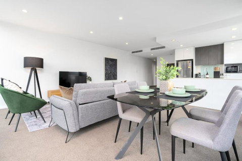 Roomy 2BR 2BA City-Centre Apt - Tourism Cairns 1
