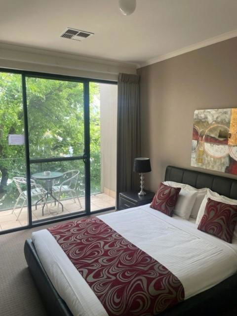 RNR Sturt Holiday Home - Tourism Cairns 0