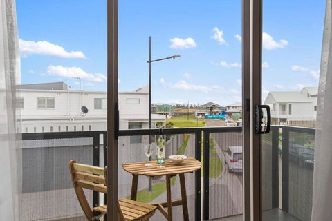 Rockpool Escape - A Coastal Refresh Near The Marina - Tourism Cairns 2