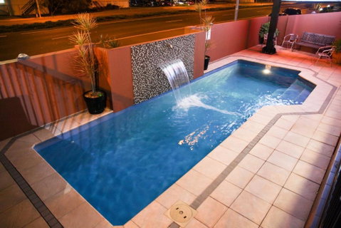 Rocky Resort Motor Inn - Tourism Cairns 2