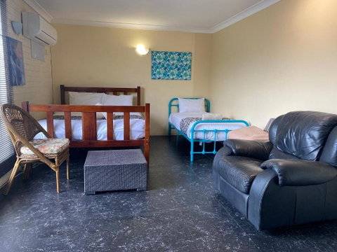 Rosebourne Gardens Motel - Tourism Cairns 2