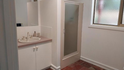 Roshnier Apartment - Tourism Cairns 1