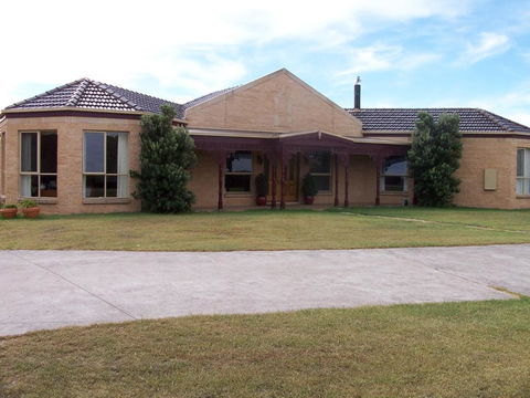 Roshnier Apartment - Tourism Cairns 0