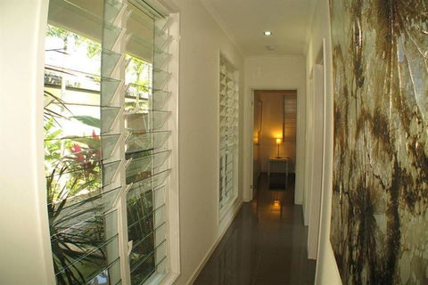 Roya On Mission - Beachfront - Wongaling - Family - Tourism Cairns 1