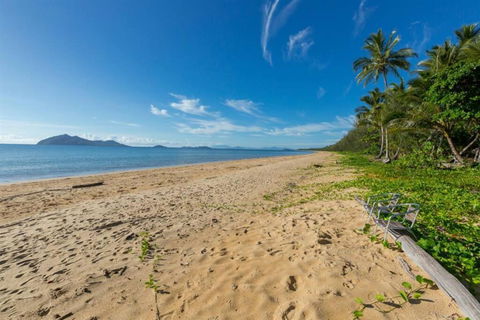 Roya On Mission - Beachfront - Wongaling - Family - Tourism Cairns 2