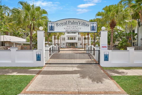 Royal Palm Villas - Tourism Cairns 2