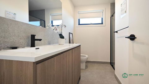 Royalty Living Unit 3 - Tourism Cairns 3