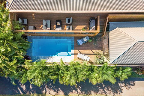 Rubber Soul - Tourism Cairns 0