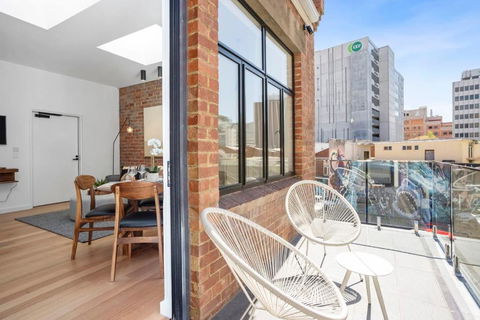 Sanctuary At Saddlers - Where Rustic Meets Refined - Tourism Cairns 0