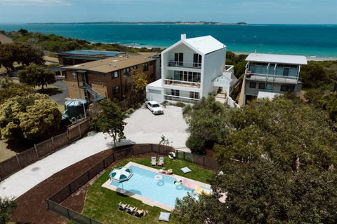 Sagres Queenscliff - Luxury House By The Beach - Tourism Cairns 1
