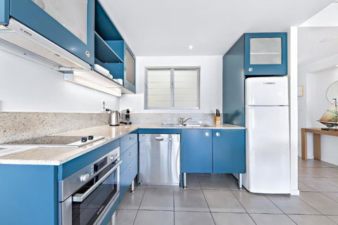 Sails On The Sea - Club Wyndham - Tourism Cairns 2