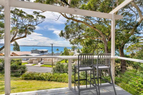 Sally Beach House With Ocean Views - Tourism Cairns 0