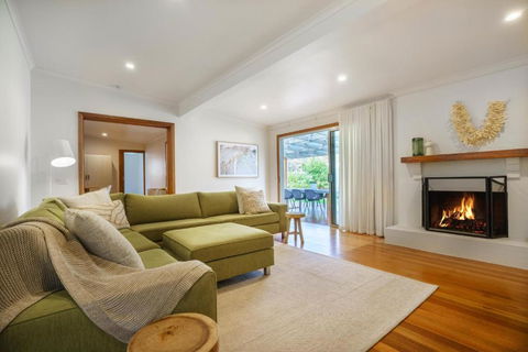 Salt Air Beach Retreat - 280m Walk To Foreshore, Check Out 5pm Sunday! - Tourism Cairns 0