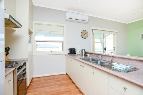 Salt - Aldinga Beach - C21 SouthCoast Holidays - Tourism Cairns 2