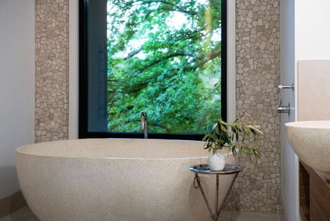 Saltus Luxury In Hepburn - Tourism Cairns 2