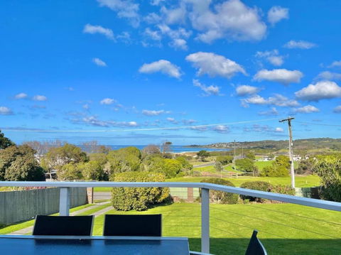 Saltwater Haven - Pets Welcome. Wifi. Amazing View - Tourism Cairns 0
