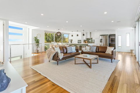 Saltwater, Sunrise Beach - Tourism Cairns 2