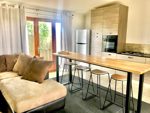 Salty Blue Beach House - Tourism Cairns 3