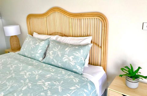 Salty Blue Beach House - Tourism Cairns 1