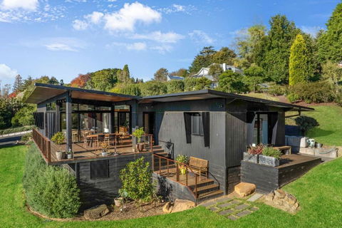 Sanctuaire, Southern Highlands - Tourism Cairns 0