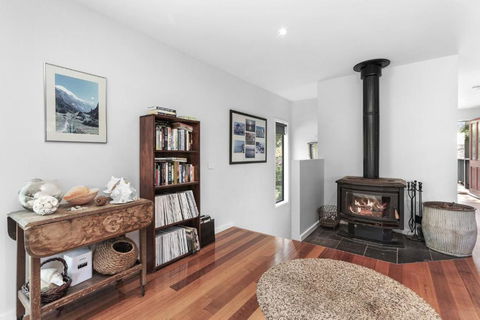 Sanctuary House - Tourism Cairns 0