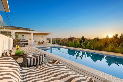 Sanctuary Spaces - Sundowner - Tourism Cairns 1