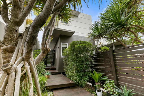 Sanctuary @ Sunshine - Tourism Cairns 2