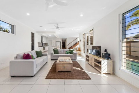Sand And Sea Beach House - Tourism Cairns 1