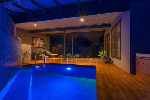 Salt The Studio - Tourism Cairns 0