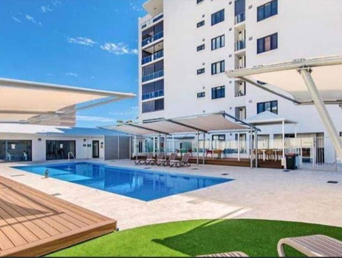 Rockingham Waterfront At Nautilus - Tourism Cairns 0