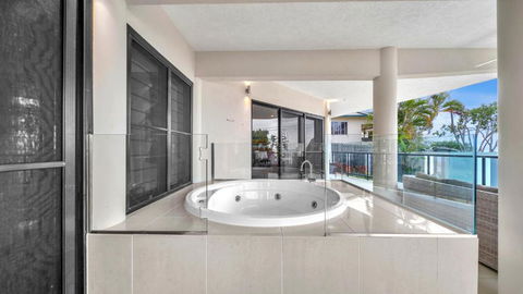 Sandcastle - Tourism Cairns 3