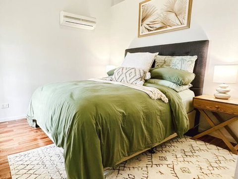 Sandhaven Bungalow - Tourism Cairns 3