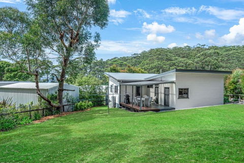 Sandlines At Hyams Beach - Tourism Cairns 2
