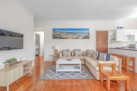 Sandlines At Hyams Beach - Tourism Cairns 0