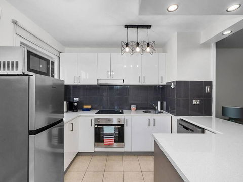 Sandy Bay Apartment With Hobart River View, Near UTAS - Stroll To Cafes And Shops - Tourism Cairns 3