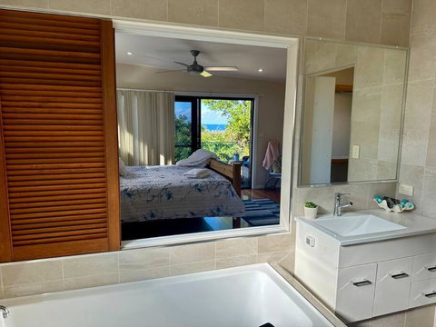 Tasman Sea View Bonny Hills - Tourism Cairns 1