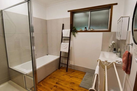 The Dally House Whorouly - Tourism Cairns 1