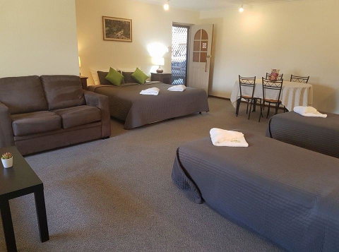 Beachport Motor Inn - Tourism Cairns 2