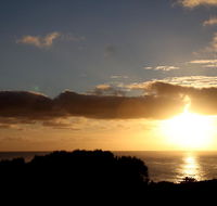 Beachside Entertainer - Tourism Cairns
