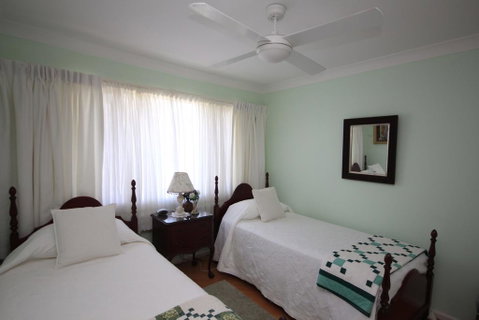 BEACHVIEW - 14 Second Ave , Bonny Hills - Tourism Cairns 2